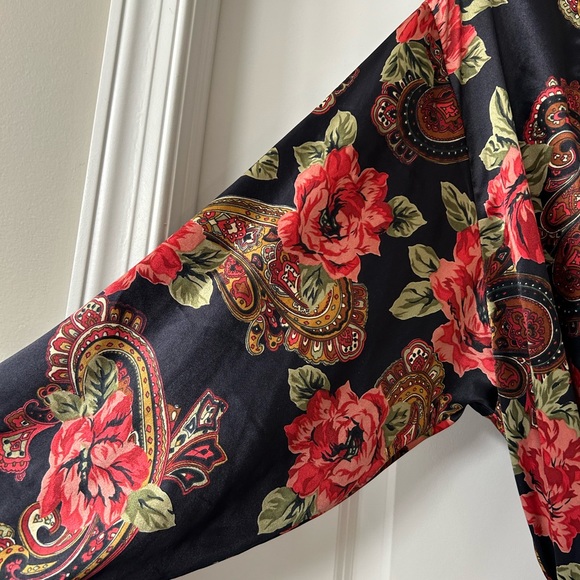 Victoria’s Secret Vintage Gold Label Robe - Picture 4 of 8